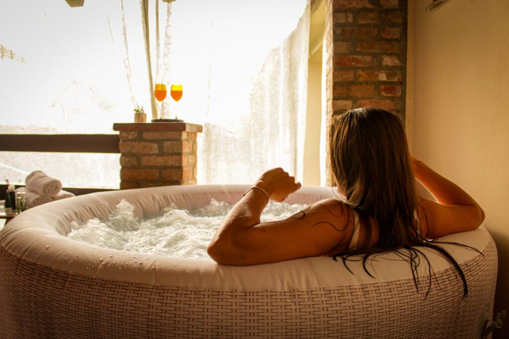 Grijani hidromasažni bazen u Kuzmanovi dvorima