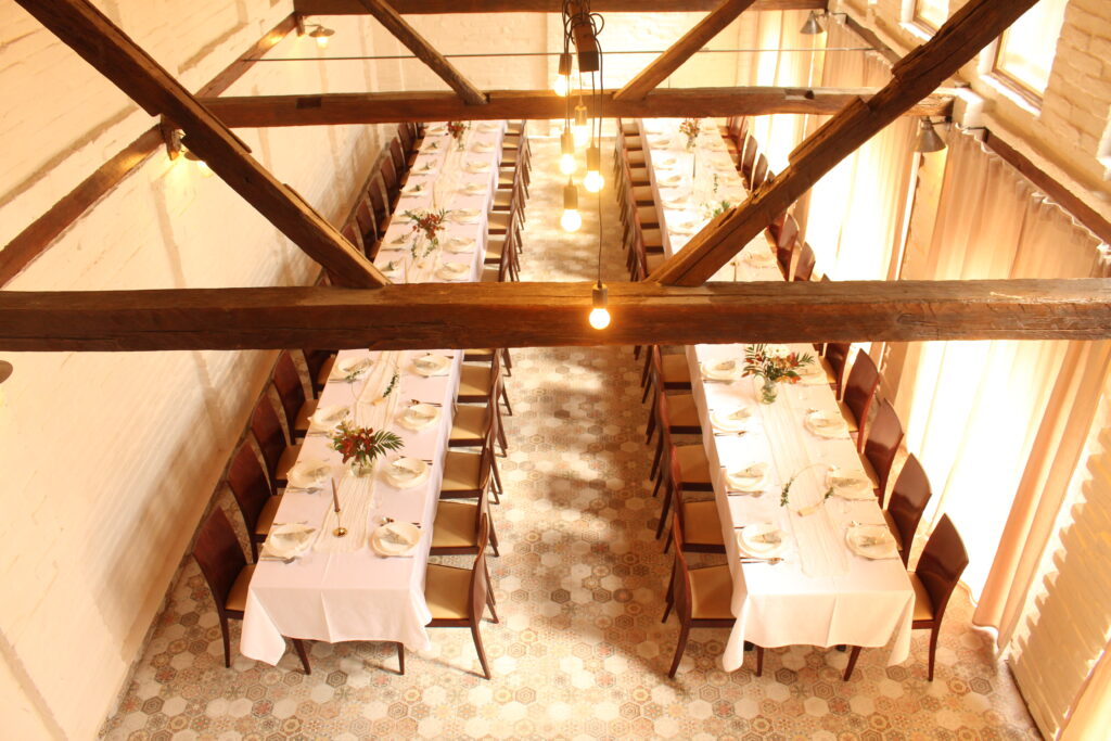 Uređena sala za proslave u obnovljenom štaglju u Kuzmanovi dvorima